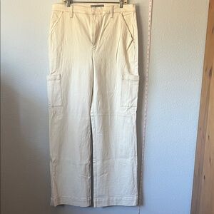 Joes cargo denim in ecru. Size 33. Never worn. No stains or tears.